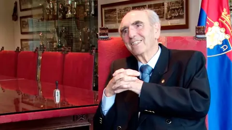 El expresidente de Osasuna, Fermín Ezcurra, repasa la historia del club rojillo en un vídeo del club OSASUNA