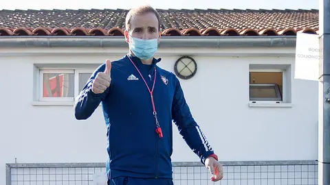 Jagoba Arrasate al inicio de un entrenamiento de los rojillos en Tajonar. CA Osasuna.
