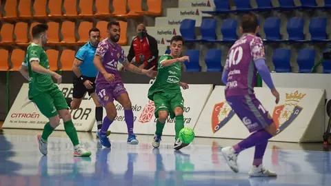 Osasuna Xota se enfrenta al Palma Futsal en el pabellón Anaitasuna de Pamplona. MIGUEL OSÉS