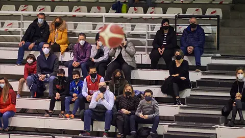 El Basket Navarra se enfrenta a La Roda Albacete en Pamplona. PABLO LASAOSA