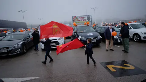 Manifestación de vehículos convocada por la plataforma 'Más Libres, Más plurales y más iguales' en contra de la 'Ley Celaá'. MIGUEL OSÉS