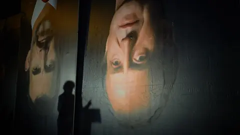 Manifestación convocada por Sortu con el lema 'Eroriko da' (caerá) en protesta por las diligencias iniciadas por la Audiencia Nacional contra 12 personas tras realizar una acción en la que derribaron una estatua de Felipe VI. MIGUEL OSÉS