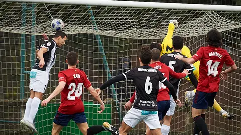 Osasuna Promesas se enfrenta al Haro Deportivo en las instalaciones de Tajonar. PABLO LASAOSA