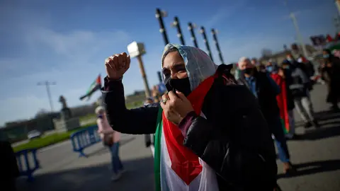 Manifestación convocada por ANARASD en apoyo del pueblo saharaui y en conmemoración del 45 aniversario de la proclamación de la RASD. MIGUEL OSÉS