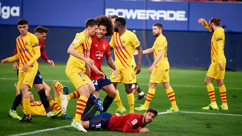 Partido entre Osasuna y Barça correspondiente a la jornada número 26 disputado en el estadio de El Sadar de Pamplona. MIGUEL OSÉS