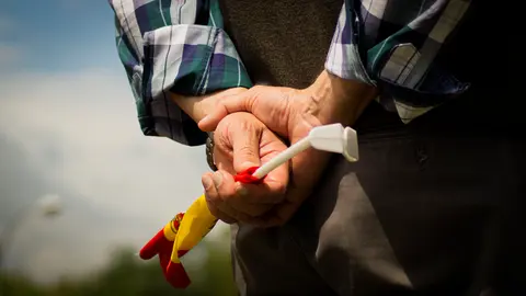 Acto de Vox Navarra en homenaje a los navarros fusilados en la Guerra de la Independencia de 1808. Monolito junto al aparcamiento de E.Leclerc, Cordovilla. MEGAN WALLS