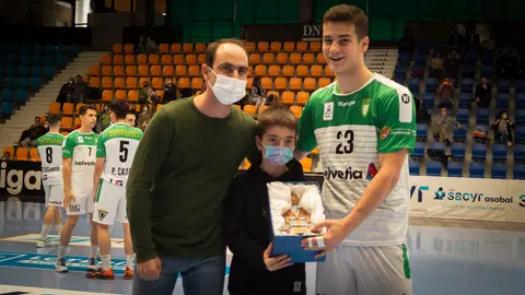 El Helvetia Anaitasuna se enfrenta al BM Logroño en Pamplona. MEGAN WALLS