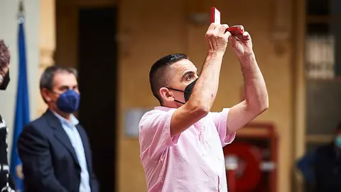 La presidenta del Gobierno de Navarra, María Chivite, entrega las Medallas al Mérito Deportivo 2020. PABLO LASAOSA 