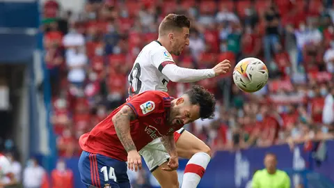 Partido entre Osasuna y el Rayo Vallecano correspondiente a la jornada número 8 disputado en el estadio de El Sadar de Pamplona. MIGUEL OSÉS