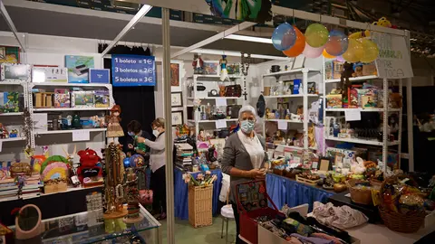 Inauguración del 26º Rastrillo de la Asociación Navarra Nuevo Futuro. Participarán Félix Huarte, presidente de asociación; Ricardo Goñi, director de Relaciones Institucionales de Caja Rural; Enrique Maya, alcalde de Pamplona; y Eduardo Santos, consejero de Justicia y Políticas Migratorias del Gobierno de Navarra. MIGUEL OSÉS