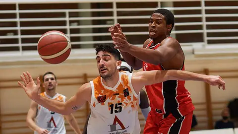 Partido de baloncesto del Basket Navarra en el Pabellón Arrosadía. MIGUEL OSÉS