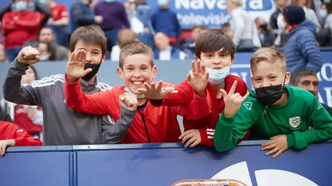 La grada de El Sadar durante el partido de La Liga Santander entre Osasuna y Alavés. IÑIGO ALZUGARAY