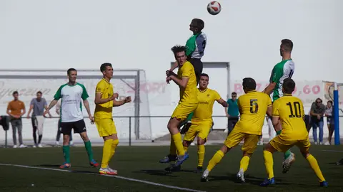 Partido de la fase de ascenso a Tercera RFEF entre Oberena y CD Alesves disputado en Pamplona. IÑIGO ALZUGARAY