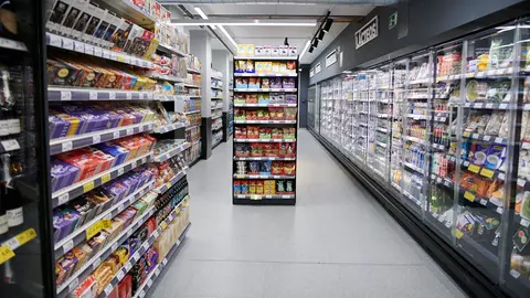 Nuevo supermercado BM en la calle Mayor de Pamplona. PABLO LASAOSA