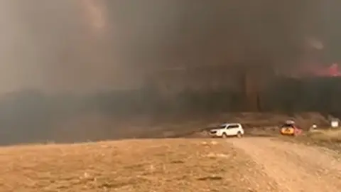 El fuego no tiene piedad con la Ermita de la Virgen del Yugo