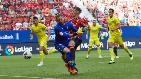 Partido de La Liga Santander entre Osasuna y Cádiz disputado en el estadio de El Sadar. IÑIGO ALZUGARAY