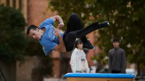 Exhibición y taller práctico de Parkour en Pamplona en el marco del primer Campeonato de España de Parkour. PABLO LASAOSA