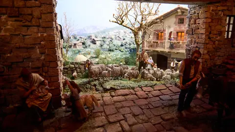 Inauguración del Belén de Navidad 2022 en el zaguán del Ayuntamiento de Pamplona. PABLO LASAOSA