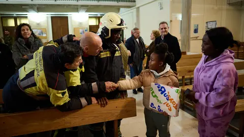 Cabalgata solidaria para llevar regalos a los niños más desfavorecidos. PABLO LASAOSA