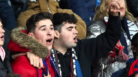 La grada de El Sadar durante el partido de La Liga Santander entre Osasuna y Real Madrid. IÑIGO ALZUGARAY