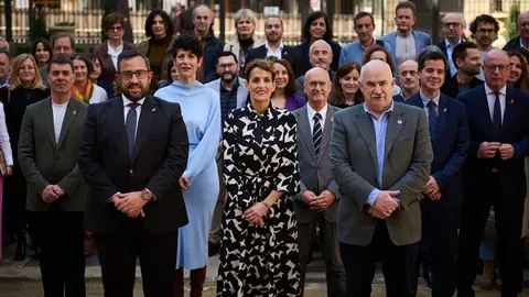 La presidenta del Gobierno de Navarra, María Chivite, presenta el balance de la legislatura 2019-2023 en el Jardín del Palacio. PABLO LASAOSA