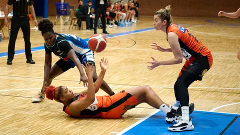 FNB Ardoi se enfreta al Zamora en el primer partido de play off de ascenso. PABLO LASAOSA