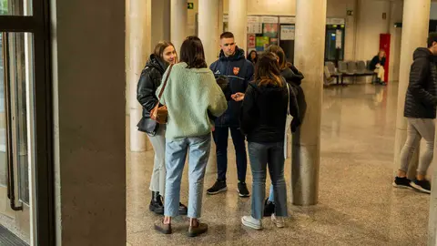 Examen para las listas de contratación de auxiliares de Protección Civil para San Fermín en la UPNA, Pamplona. JASMINA AHMETSPAHIC