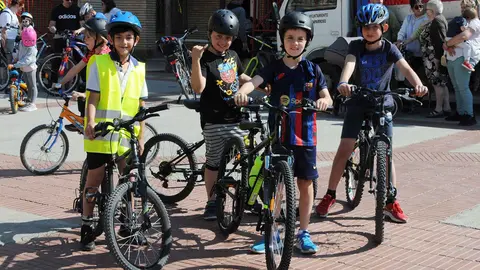 Más de un centenar de participantes se dan cita en el I Día de la bicicleta en Caparroso. AMAYA LUQI