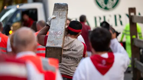 Octavo encierro de las fiestas de San Fermín 2023 desde la plaza de toros con toros de Miura. HÉCTOR NAVARRO
