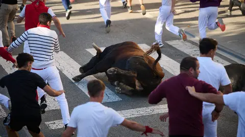 Quinto encierro de las fiestas de Tafalla 2023 con toros de la ganadería Hermanas Azcona. PABLO LASAOSA