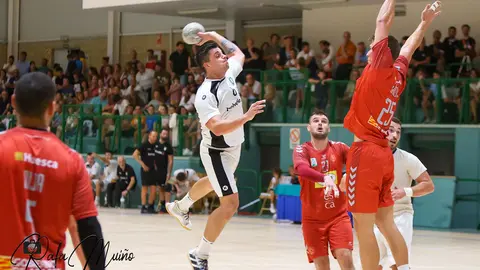 Partido amistoso Anaitasuna- Huesca en el pabellón de Oberena. RAFA MUIÑO