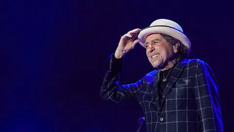 Primero de los dos conciertos de la gira ‘Contra todo pronóstico’ de Joaquín Sabina en Pamplona, en un abarrotado pabellón Navarra Arena con las entradas agotadas. IÑIGO ALZUGARAY