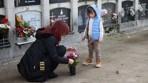 Cementerio Municipal de San José de Pamplona durante el día de Todos los Santos. IÑIGO ALZUGARAY