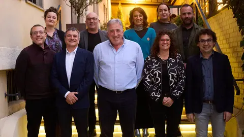 Los portavoces de los grupos municipales, Joseba Asiron (EH Bildu), Mikel Armendáriz (Geroa Bai) y Txema Mauleón (Contigo-Zurekin) han firmado esta este miércoles el programa de gobierno para el Ayuntamiento de Pamplona, que hará alcalde a Joseba Asiron tras la moción de censura contra Cristina Ibarrola /UPN) del próximo 28 de diciembre. IÑIGO ALZUGARAY