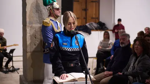 Acto de nombramiento y de entrega de ascensos en Policía Municipal de Pamplona. PABLO LASAOSA