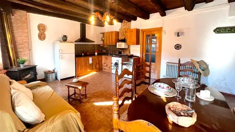 Imagen de una vivienda en venta en el pueblo de Izco. IDEALISTA