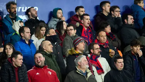 La grada del estadio de El Sadar durante el partido de La Liga EA Sports entre CA Osasuna y Deportivo Alavés disputado en Pamplona. IÑIGO ALZUGARAY