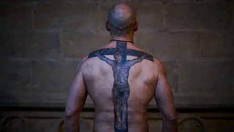 Viacrucis por la Catedral de Pamlona durante Viernes Santo de Semana Santa 2024