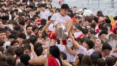 Ambiente previo al Chupinazo en la Plaza del Castillo. MAITE H. MATEO