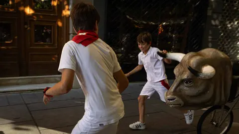 El encierro sigue por la tarde en Carlos III. MAITE H. MATEO-06