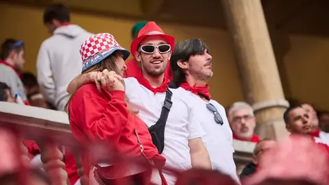 Ambiente previo al séptimo encierro de San Fermín 2024 con toros de José Escolar. PABLO LASAOSA