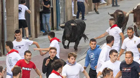 Primer encierro de Tafalla con toros de la ganadería Hermanos Azkona. Maite H.Mateo-29