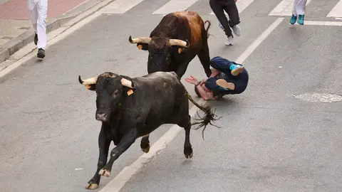 Sexto y último encierro de las fiestas de Tafalla 2024 con toros de Galache de Toropasión. PABLO LASAOSA