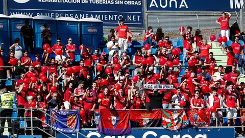 Afición de Osasuna en la grada del Coliseum. EUROPA PRESS