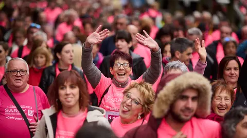 XIII Carrera solidaria contra el cáncer de mama, organizada por la asociación Saray. PABLO LASAOSA