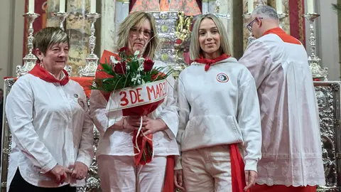 Tercera misa de la escalera de San Fermín 2025, con motivo del 3 de marzo y con homenaje al Struendo de Iruña. IÑIGO ALZUGARAY