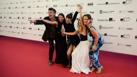 Alfombra roja y photocall de la XXVIII edición de los Premios Max de las Artes Escénicas que este año se ha celebrado en el Teatro Gayarre de Pamplona. IÑIGO ALZUGARAY