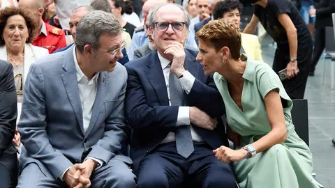 La presidenta de Navarra, María Chivite, y el presidente del Parlamento de Navarra, Unai Hualde, participan en un acto conmemorativo del 25º aniversario de la aprobación de la ley foral del Defensor del Pueblo de Navarra. También participan Ángel Gabilondo, Defensor del Pueblo en el ámbito estatal, y Patxi Vera, Defensor del Pueblo de Navarra. IÑIGO ALZUGARAY
