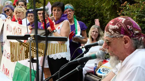 Lunes Lilas realiza un acto de homenaje a Nagore Laffage, asesinada por José Diego Yllanes Vizcay tras intentar violarla en los Sanfermines de 2008. IÑIGO ALZUGARAY