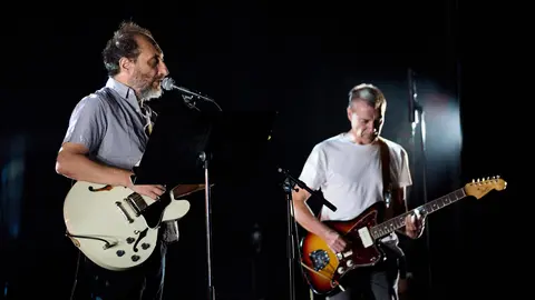 Concierto Esencial de Los Planetas en el auditorio Baluarte de Pamplona durante de la XII edición del festival Flamenco On Fire. IÑIGO ALZUGARAY